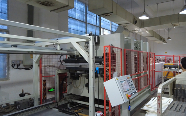 3D Laminate Membrane Press Machine